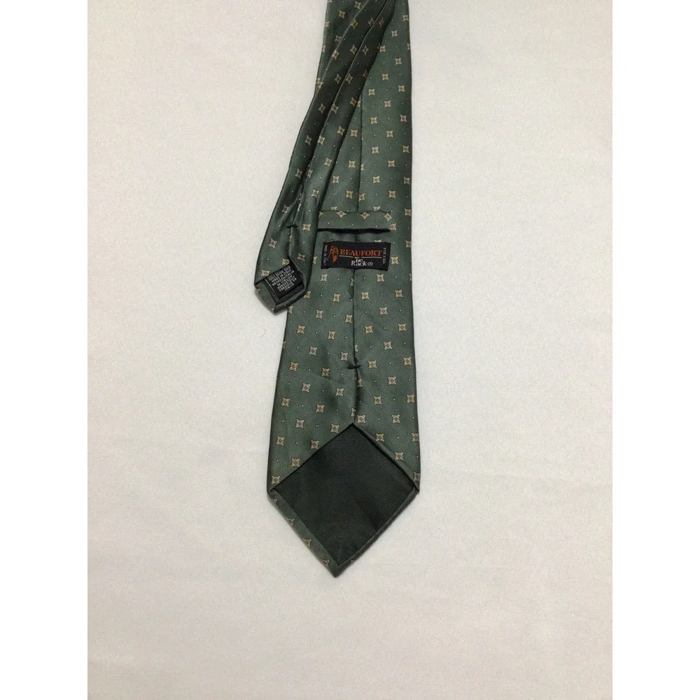 Beaufort Tie Rack Mens Silk Necktie Green Geometric Medallion Made in Italy
